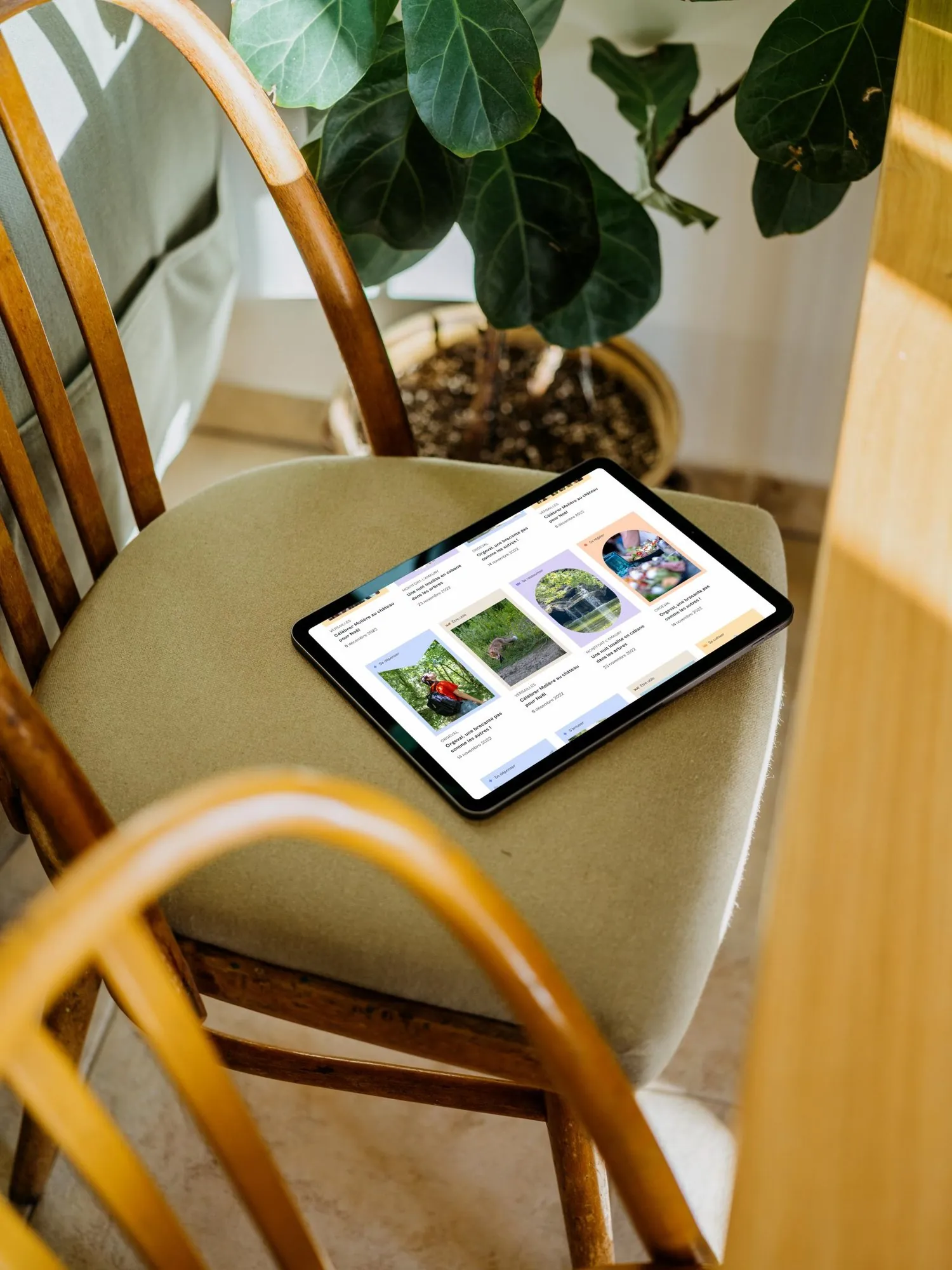 Site Destination Yvelines affiché sur tablette